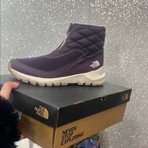 The North Face Women's Purple Boots 8